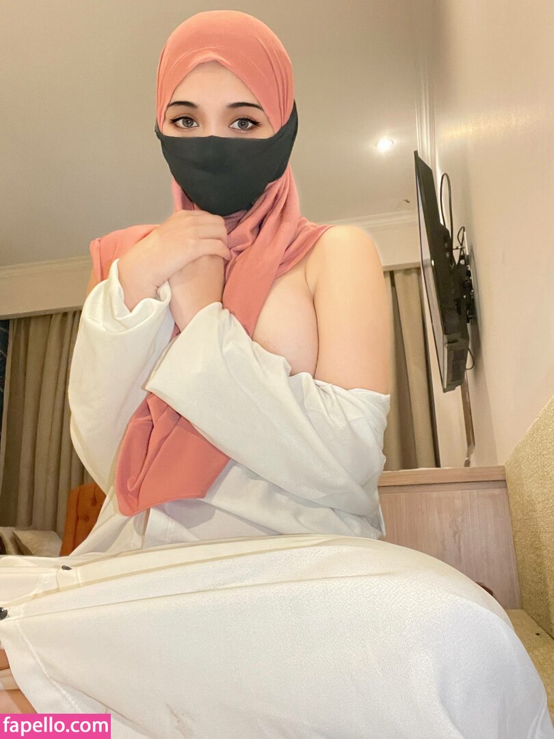 CamillaReese leaked nude photo #0002 (CamillaReese / HijabCamilla)