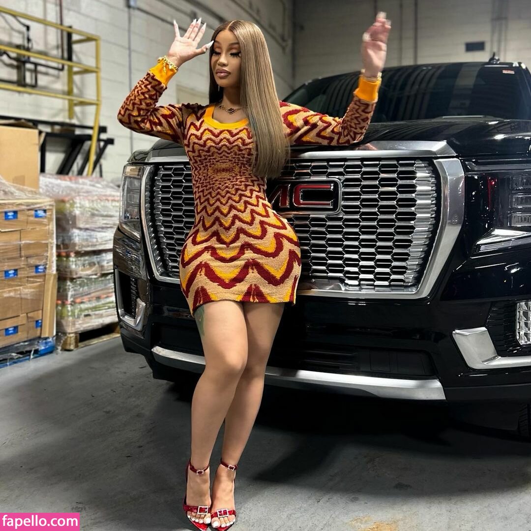 Cardi B leaked nude photo #0114 (Cardi B / iamcardib)