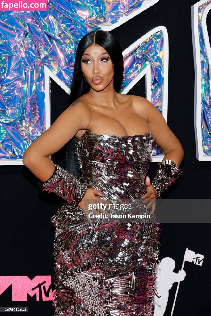 Cardi B leaked nude photo #0252 (Cardi B / iamcardib)