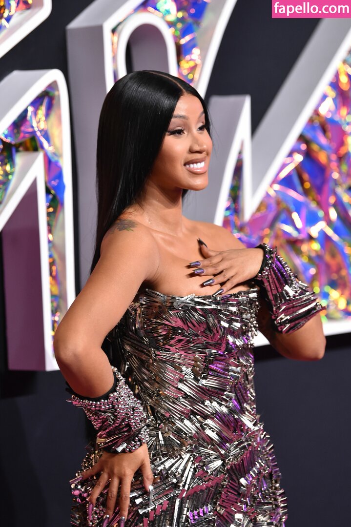 Cardi B leaked nude photo #0262 (Cardi B / iamcardib)