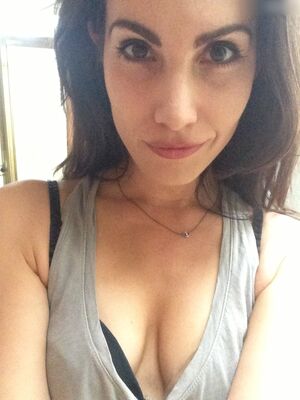 Carly Pope #8