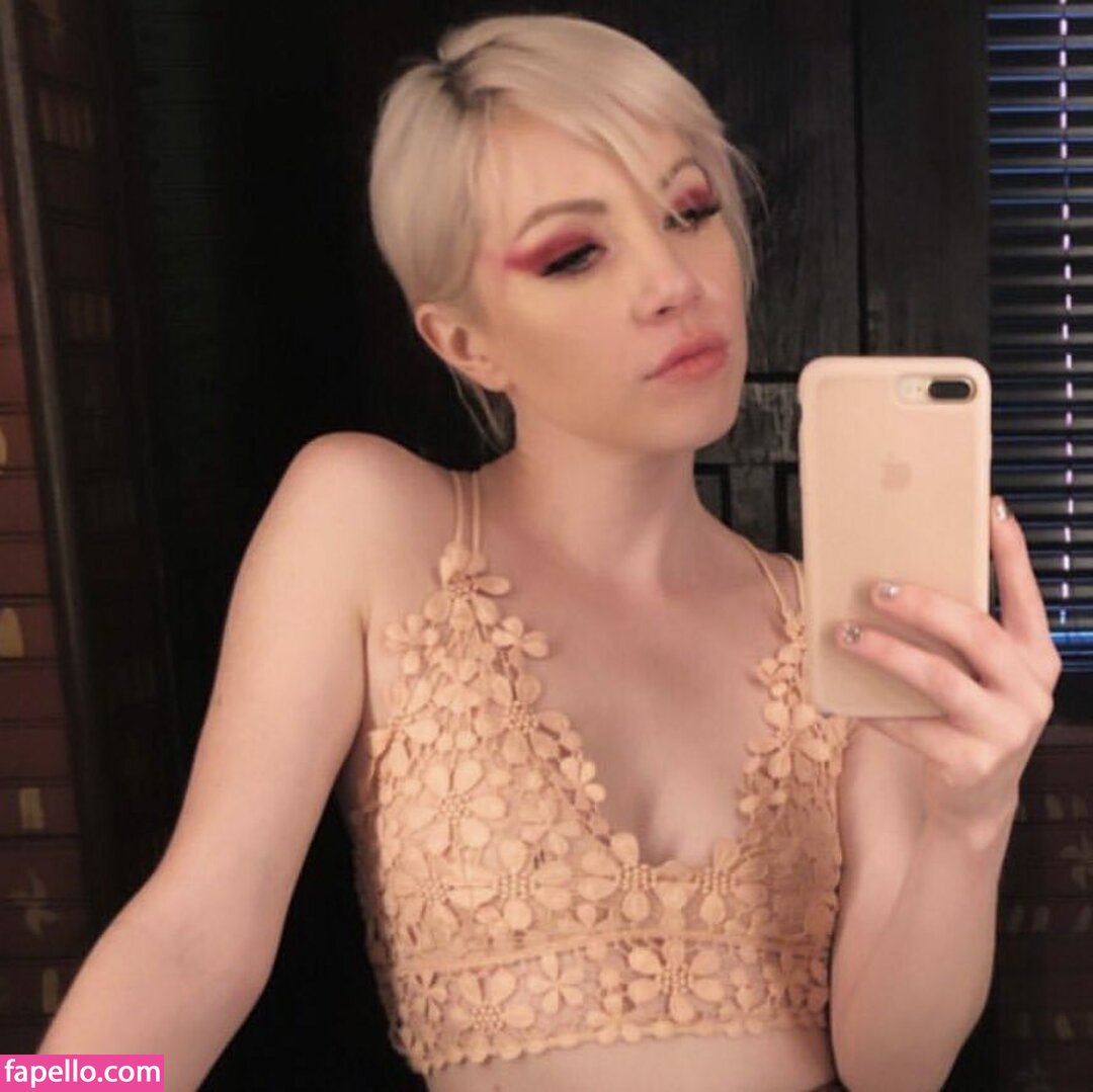 Carly Rae Jepsen leaked nude photo #0012 (Carly Rae Jepsen / carlyraejepsen)