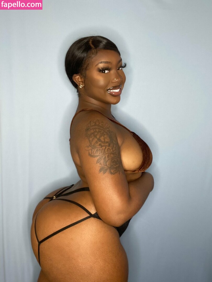 Chocolate Goddess / Cocopuffphatty / MissCocoPuffPhatty Nude Leaked  OnlyFans Photo #56 - Fapello