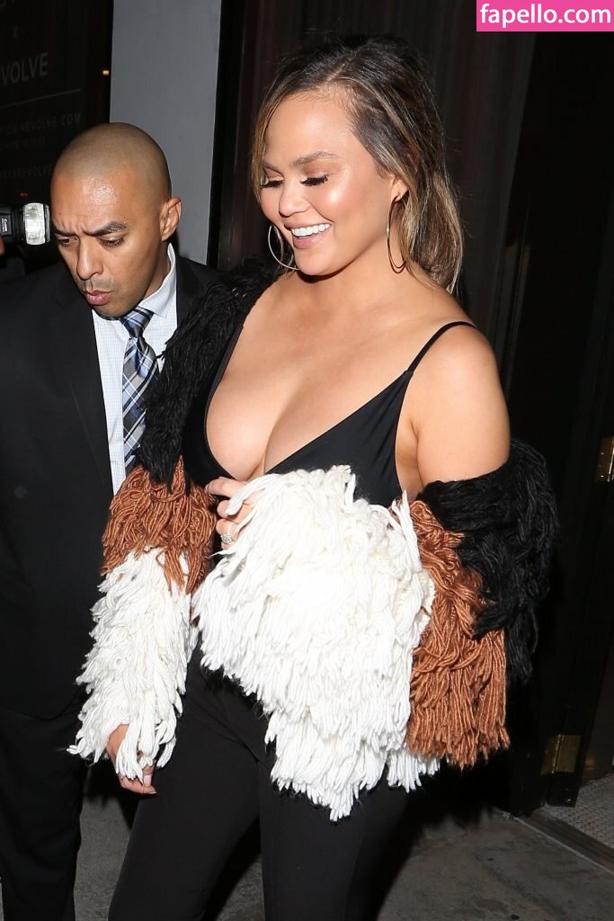 Chrissy Teigen leaked nude photo #0032 (Chrissy Teigen / chrissyteigen)