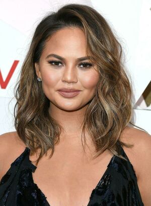 Chrissy Teigen nude #0207