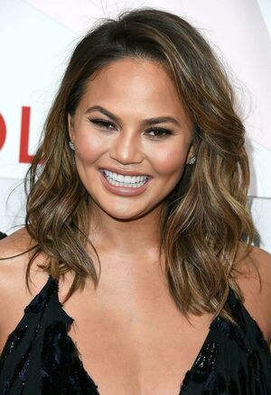 Chrissy Teigen nude #0214