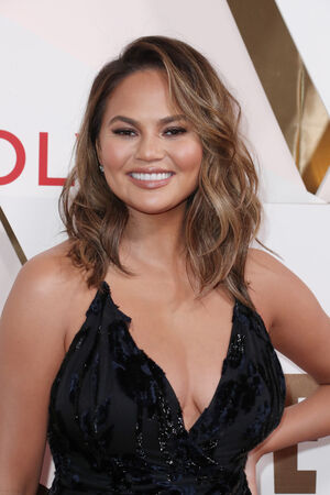 Chrissy Teigen nude #0231