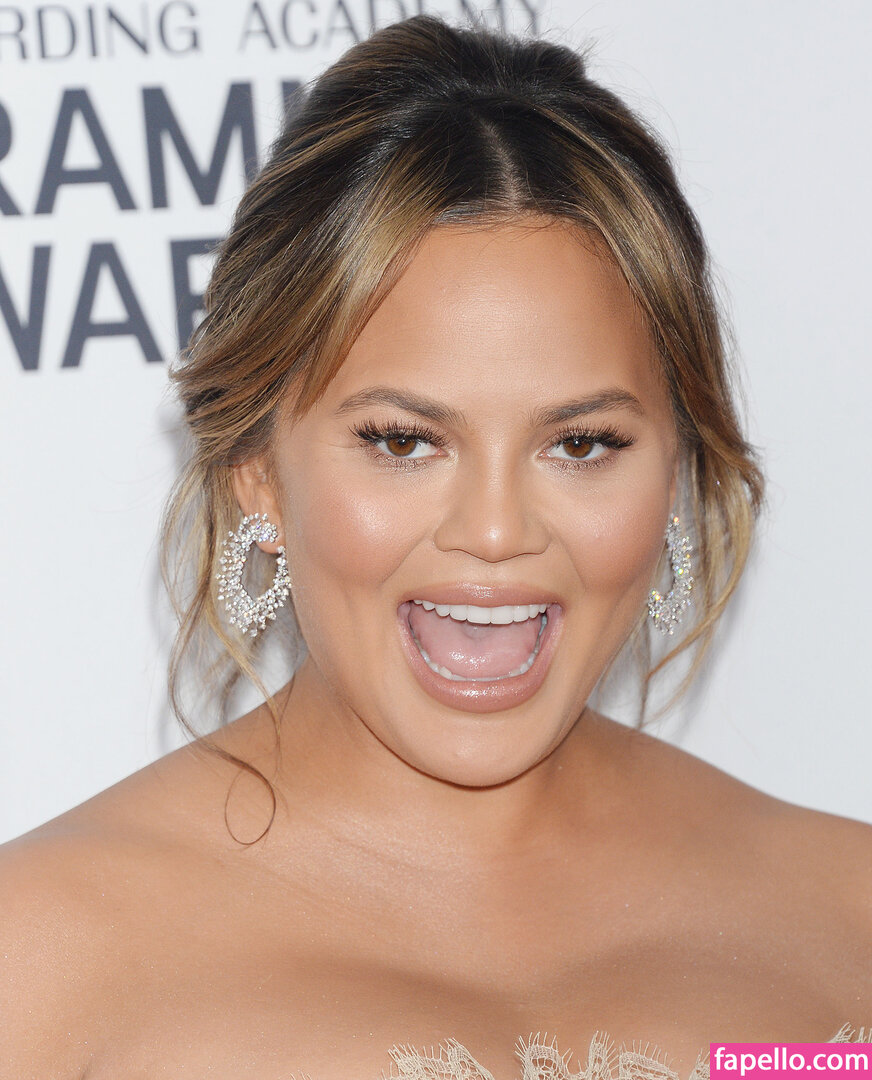 Chrissy Teigen leaked nude photo #0254 (Chrissy Teigen / chrissyteigen)