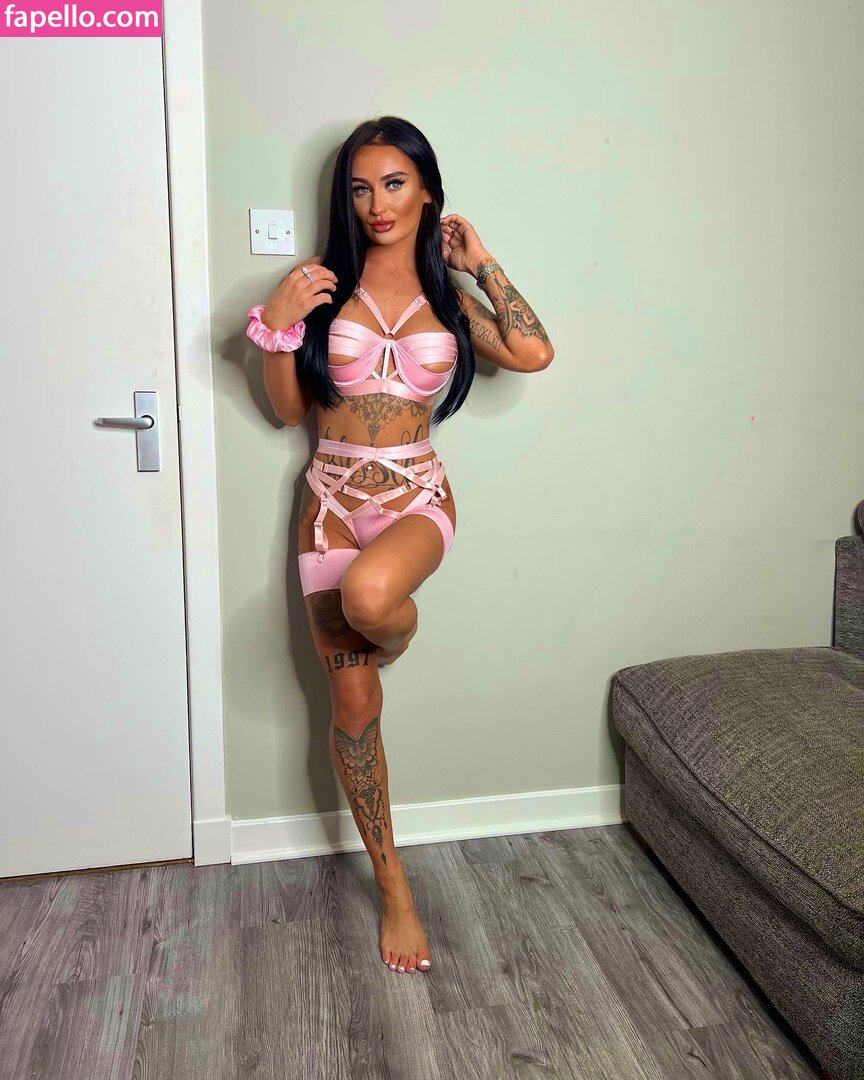 Clairecxo202 / cici_ox_ Nude Leaked OnlyFans Photo #1 - Fapello