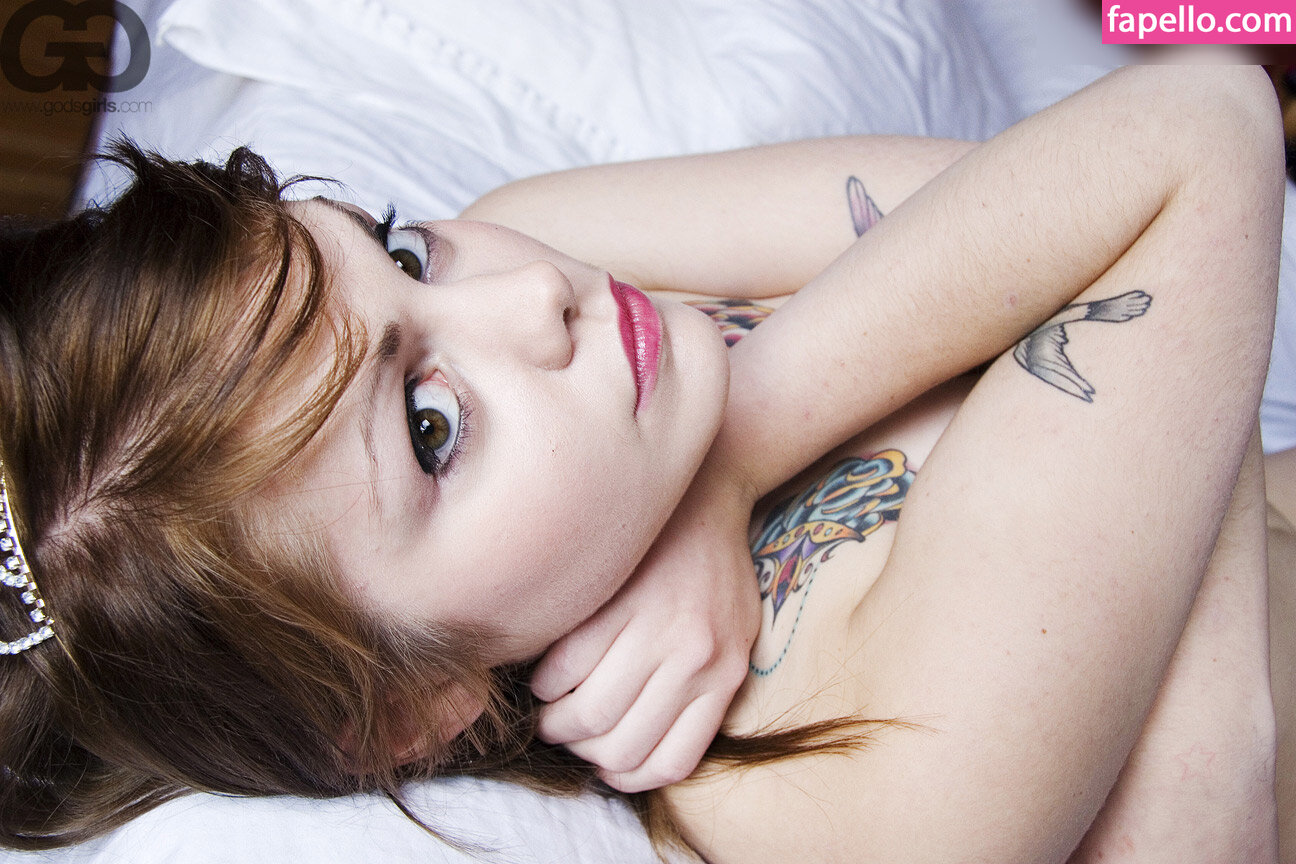 Coeur de pirate / beatricepirate Nude Leaked Photo #84 - Fapello