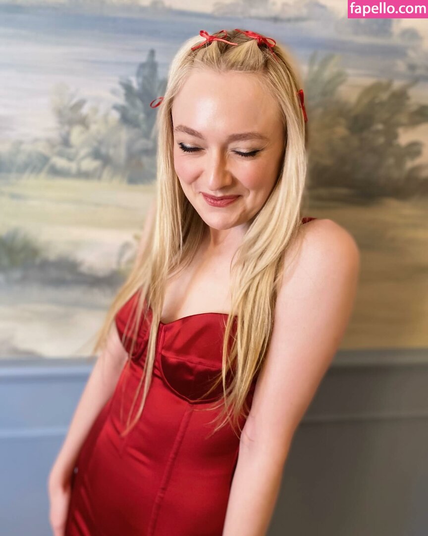 Dakota Fanning leaked nude photo #0139 (Dakota Fanning / dakotafanning)