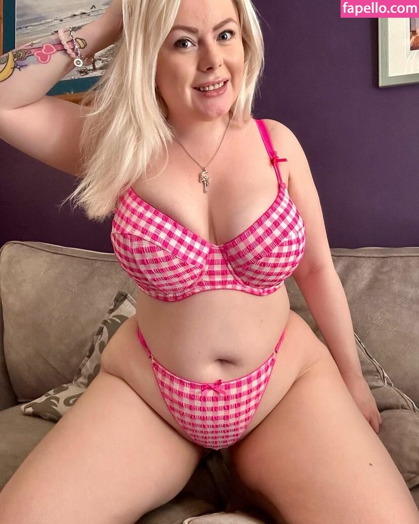 Danni leaked nude photo #0016 (Danni / curvydanni / danni2427 / dannibuechner)