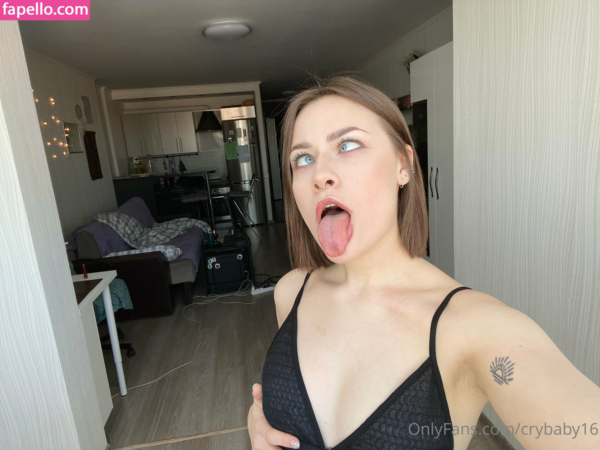 Dasha leaked nude photo #0002 (Dasha / Crybaby1610 / crybaby16 / urbabydasha)