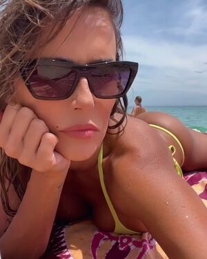 Deborah Secco nude #1113