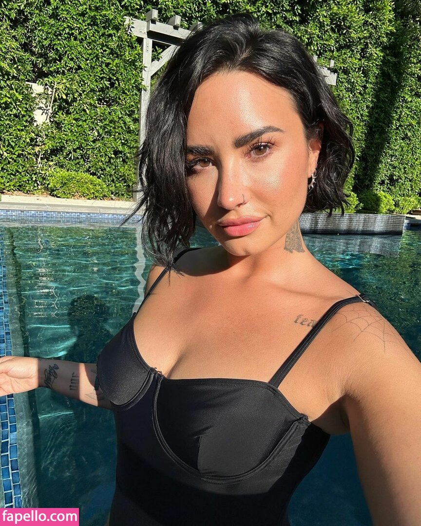 Demi Lovato / ddlovato Nude Leaked OnlyFans Photo #37 - Fapello