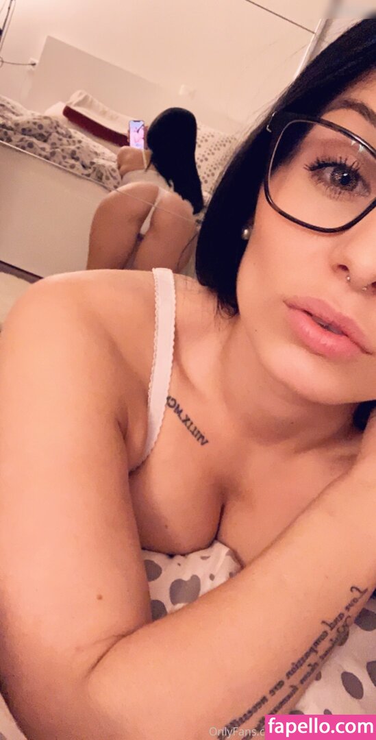 Diana Tamara H Fler Dianamitderbrille Dianamitderbrille Official Nude Leaked Onlyfans Photo