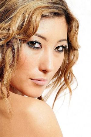 Dichen Lachman nude #0024