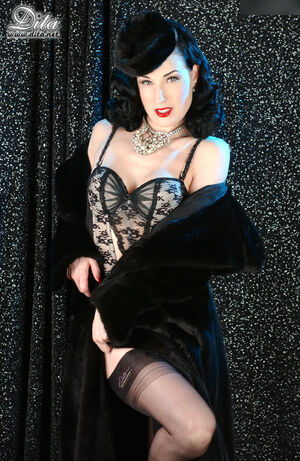 Dita Von Teese #2823