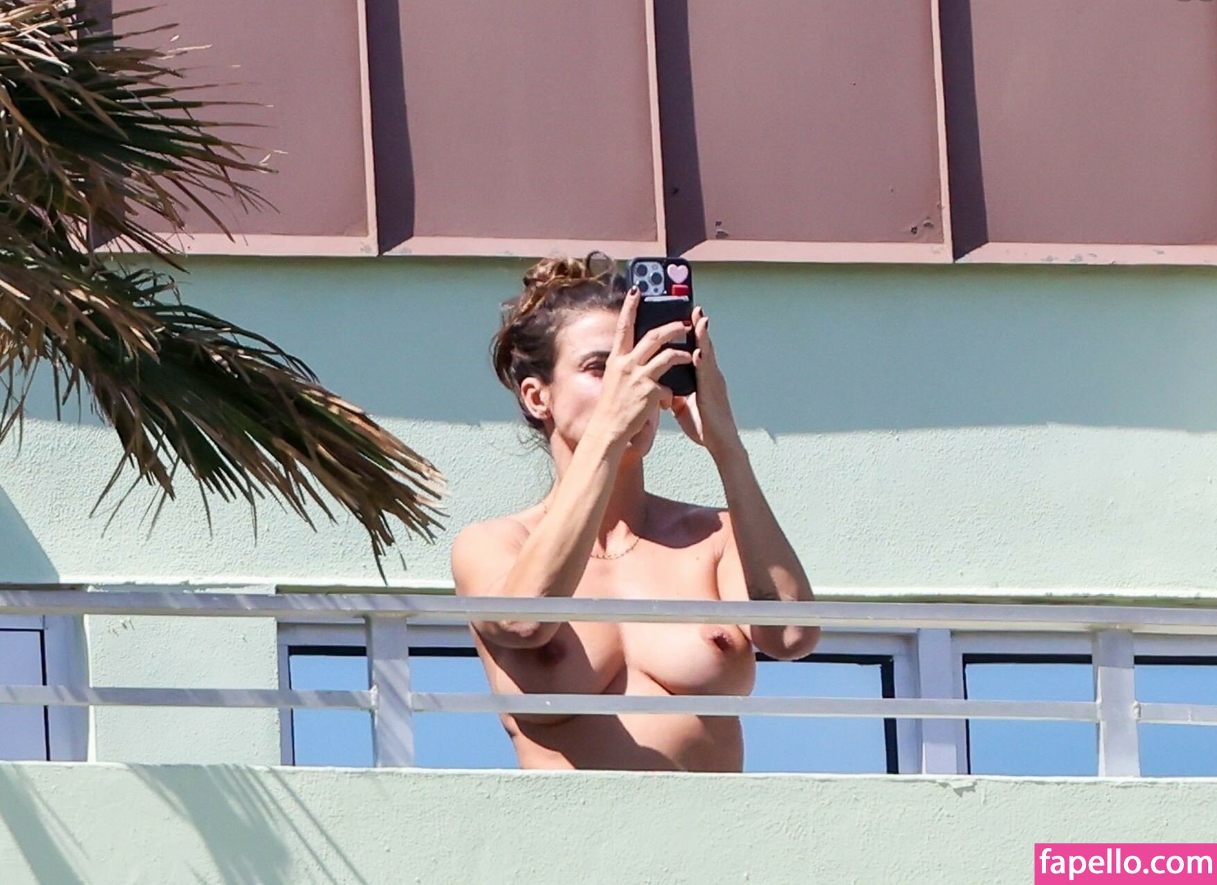 Elisabetta Canalis leaked nude photo #0565 (Elisabetta Canalis / littlecrumb_)