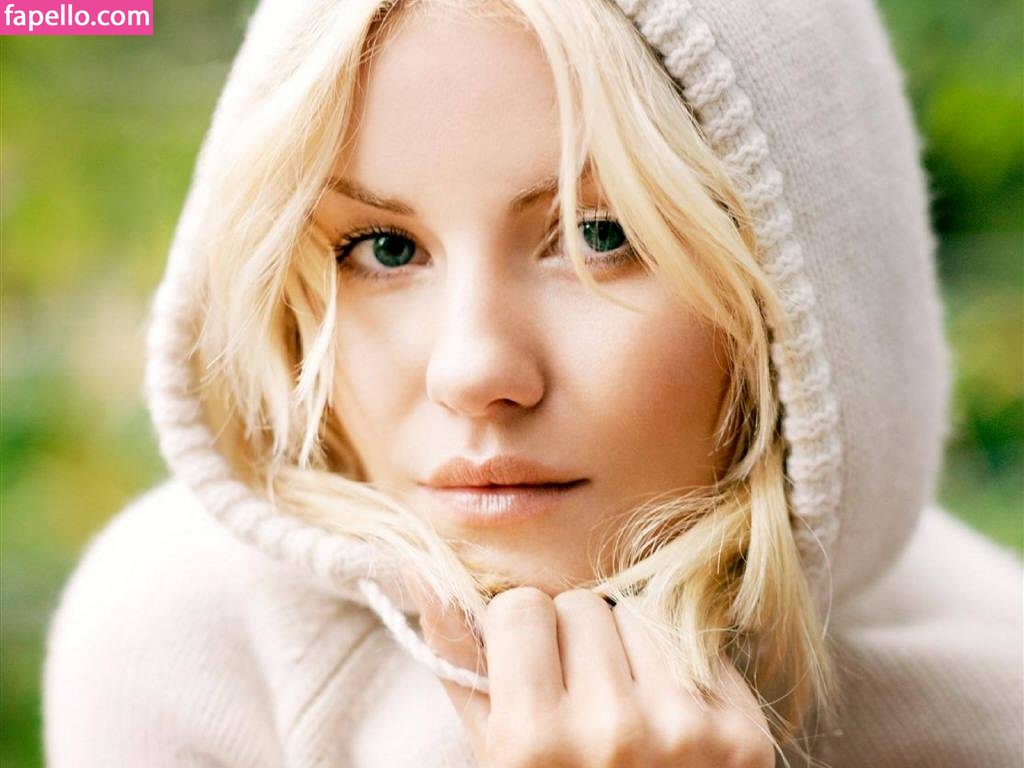 Elisha Cuthbert leaked nude photo #0002 (Elisha Cuthbert / Girl Next Door / elishaphaneuf)