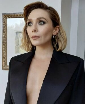 Elizabeth Olsen nude #0095