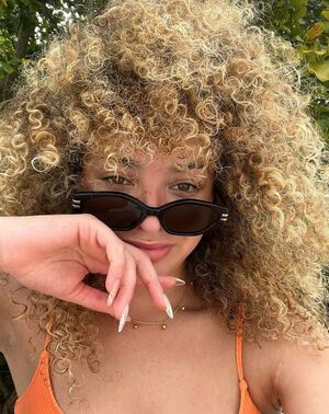 Ella Eyre nude #0041