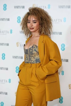 Ella Eyre nude #0045