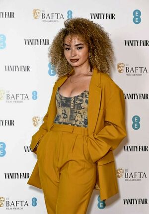 Ella Eyre nude #0051