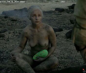 Emilia Clarke nude #1367