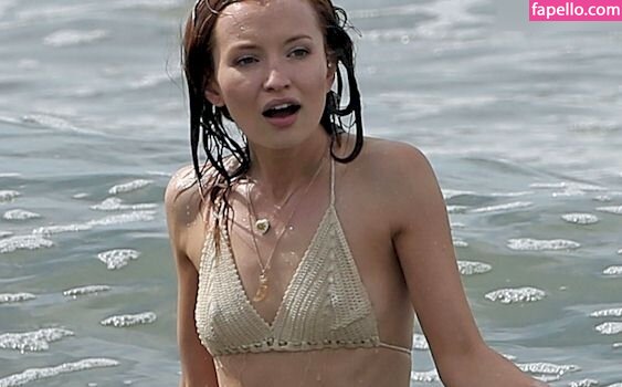 Emily Browning Nude leaks Onlyfans