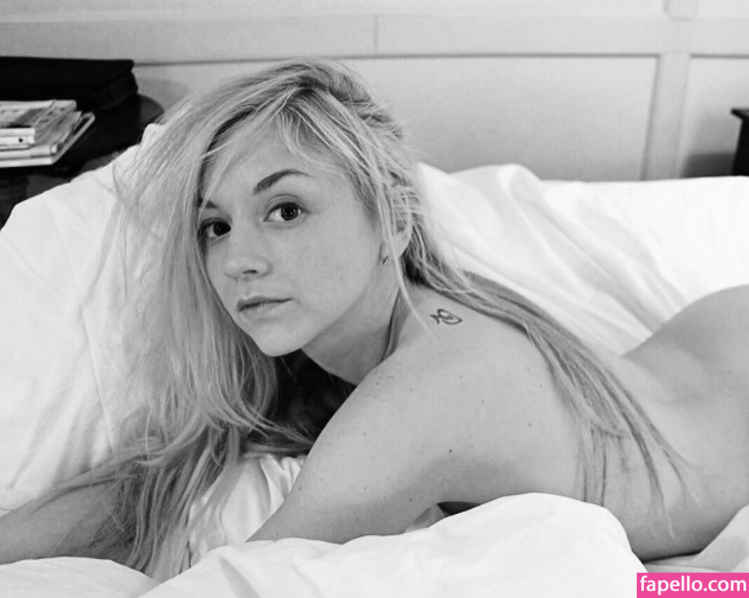 Emily Kinney leaked nude photo #0007 (Emily Kinney / emmykinney)