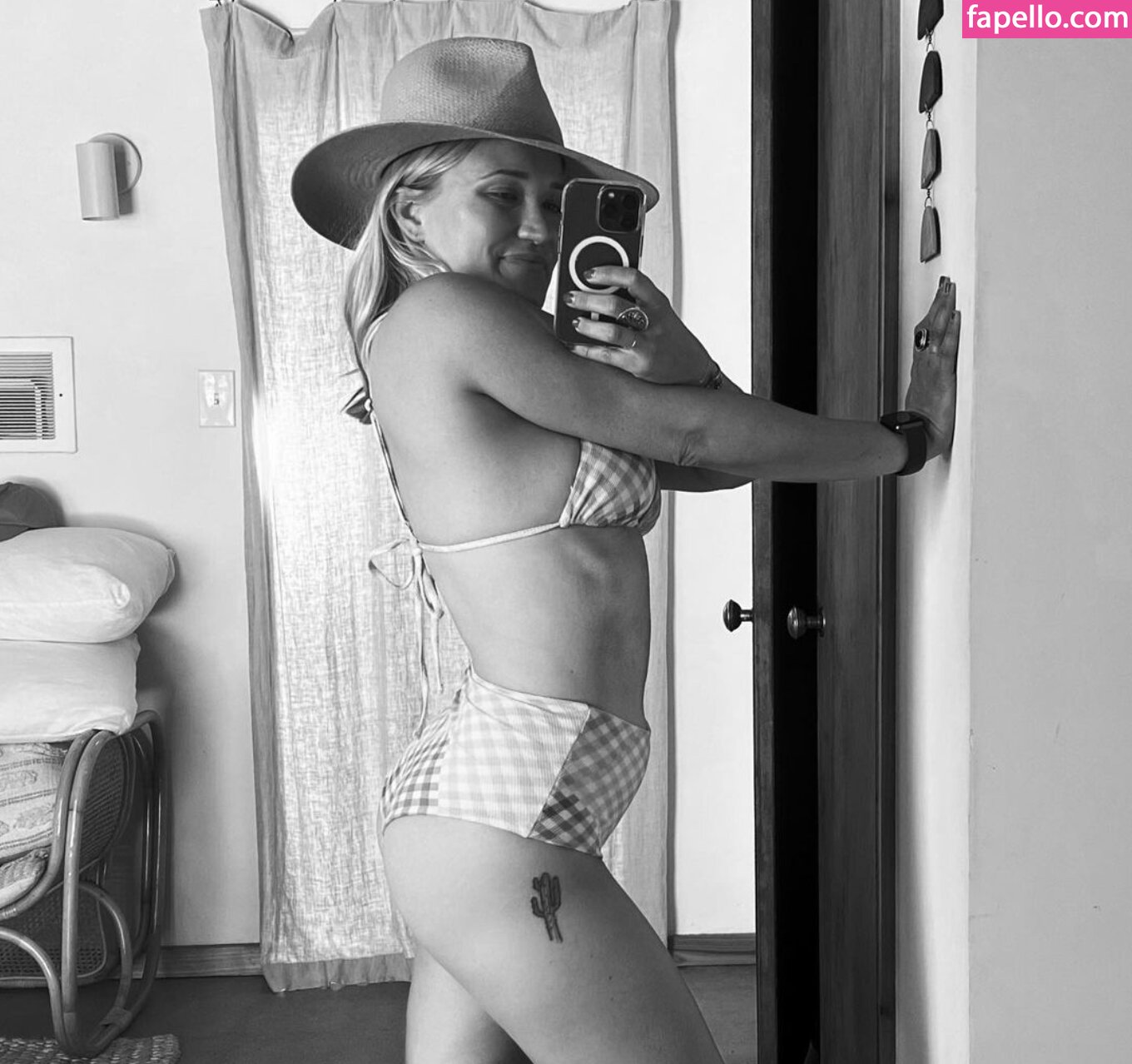 Emily Osment leaked nude photo #0137 (Emily Osment / emilyosment / laurenx687)