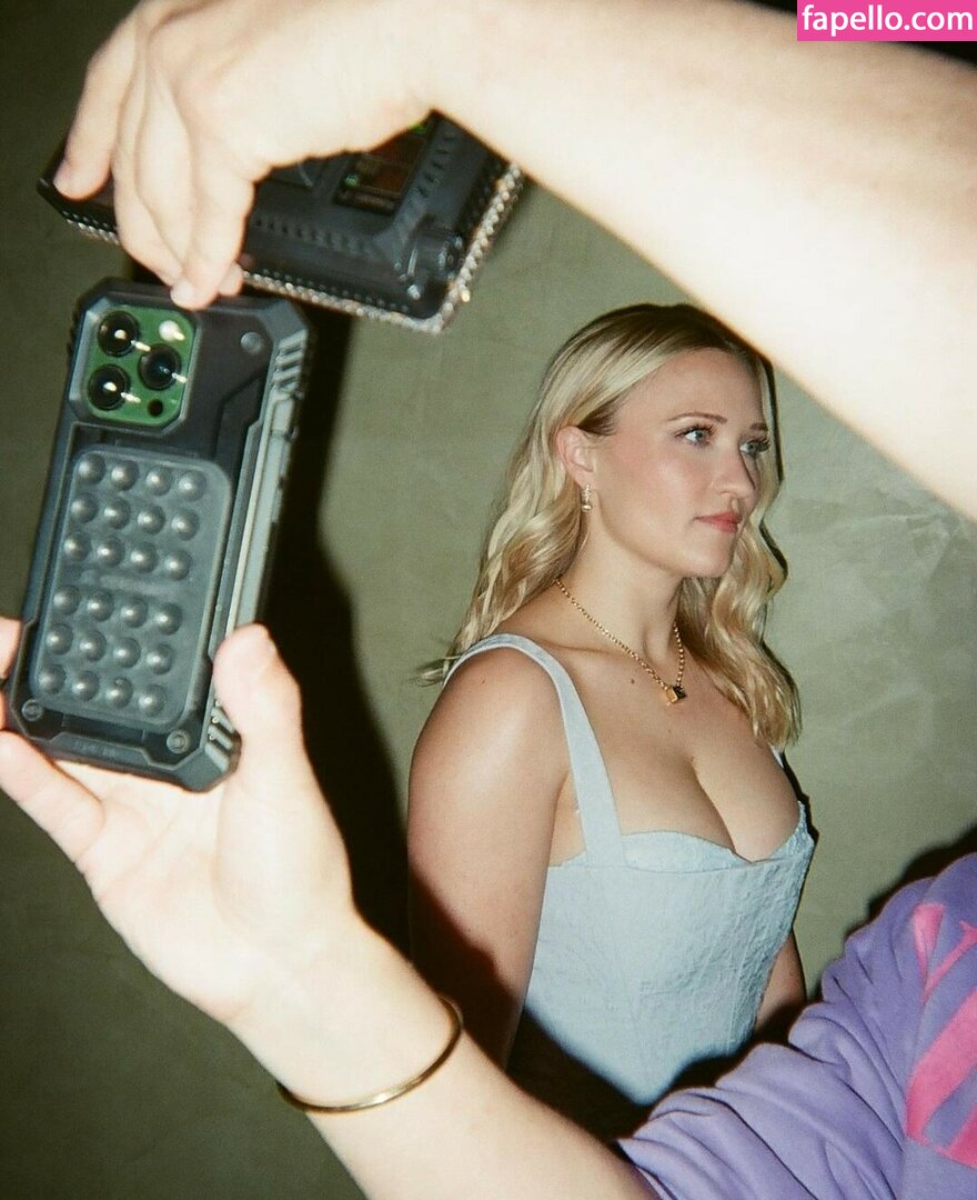 Emily Osment / emilyosment / laurenx687 Nude Leaked OnlyFans Photo #213 -  Fapello