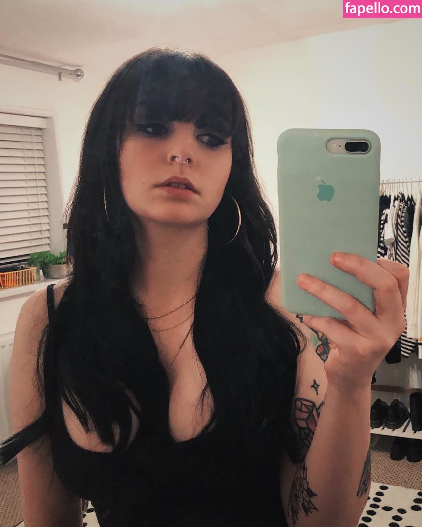 Emma Blackery Emmablackery Nude Leaked Photo Fapello