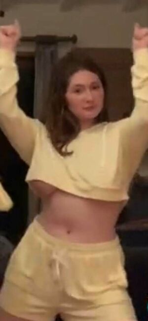 Emma Kenney nude #0140