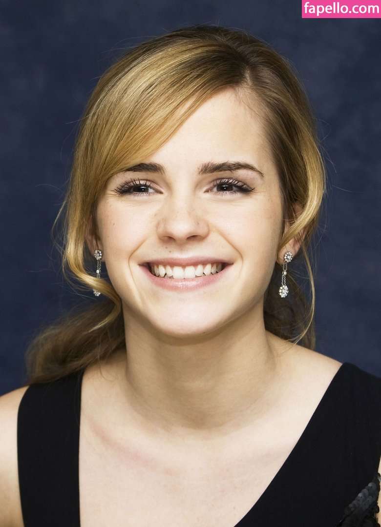 Emma Watson leaked nude photo #0309 (Emma Watson / EmmaWatson / elizarosewatson)