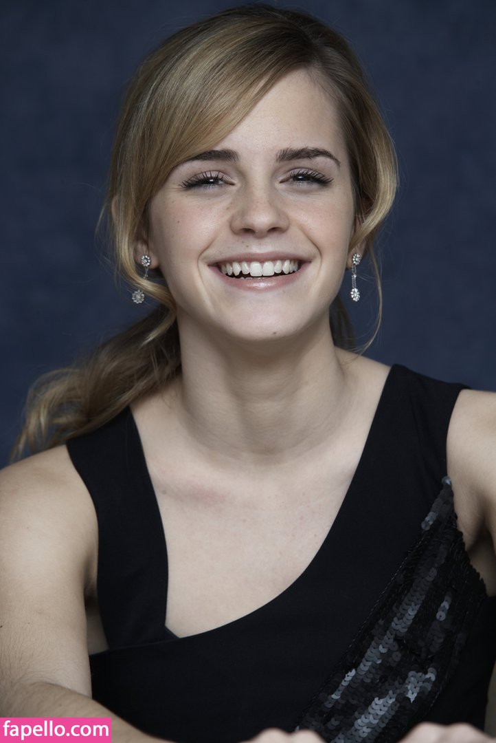 Emma Watson leaked nude photo #0316 (Emma Watson / EmmaWatson / elizarosewatson)