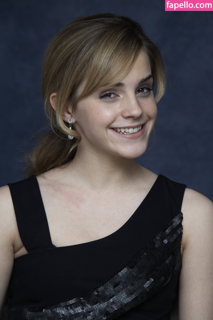 Emma Watson leaked nude photo #0317 (Emma Watson / EmmaWatson / elizarosewatson)