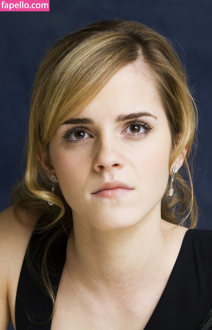 Emma Watson leaked nude photo #0331 (Emma Watson / EmmaWatson / elizarosewatson)