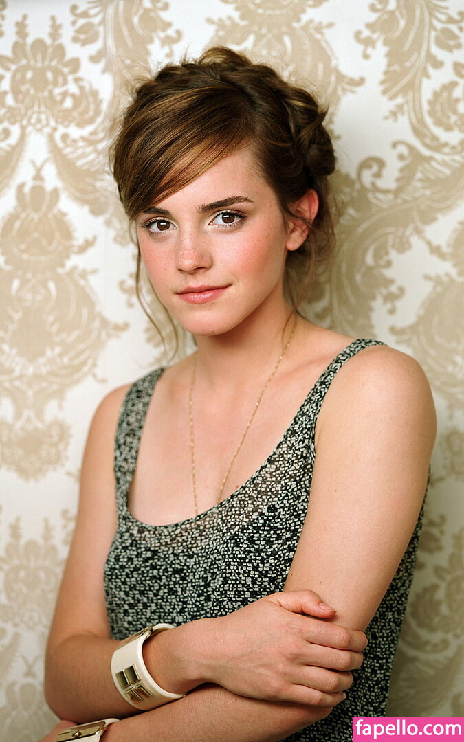 Emma Watson leaked nude photo #0406 (Emma Watson / EmmaWatson / elizarosewatson)