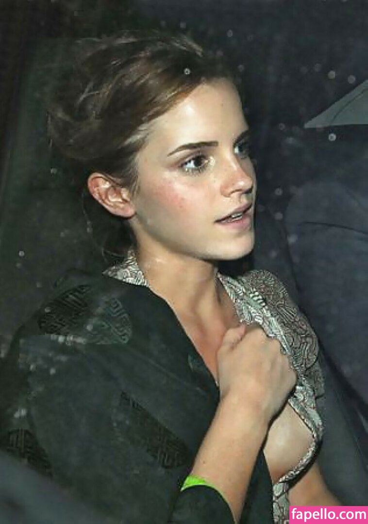 Emma Watson leaked nude photo #0515 (Emma Watson / EmmaWatson / elizarosewatson)