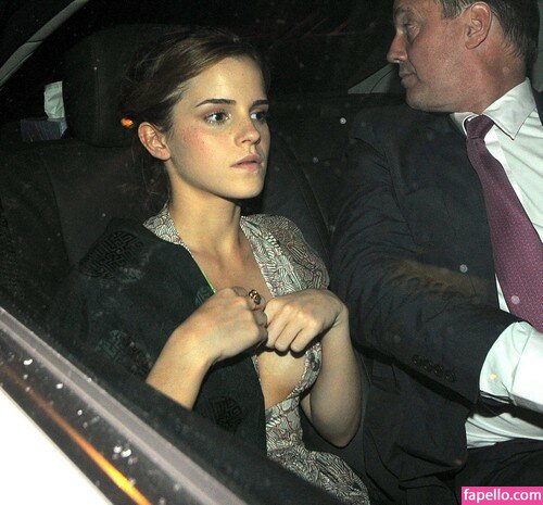 Emma Watson leaked nude photo #0930 (Emma Watson / EmmaWatson / elizarosewatson)