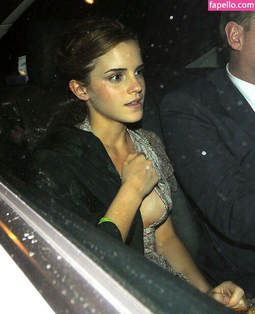 Emma Watson leaked nude photo #0932 (Emma Watson / EmmaWatson / elizarosewatson)