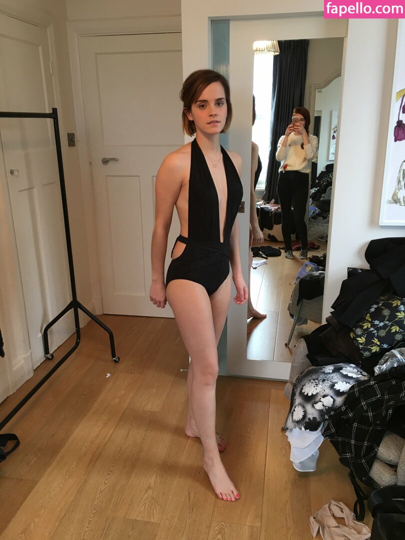 Emma Watson leaked nude photo #1175 (Emma Watson / EmmaWatson / elizarosewatson)