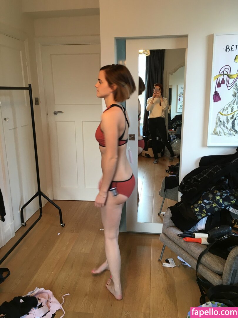 Emma Watson leaked nude photo #1200 (Emma Watson / EmmaWatson / elizarosewatson)