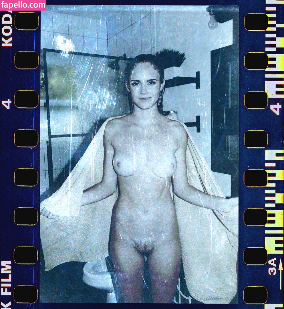 Emma Watson leaked nude photo #1280 (Emma Watson / EmmaWatson / elizarosewatson)