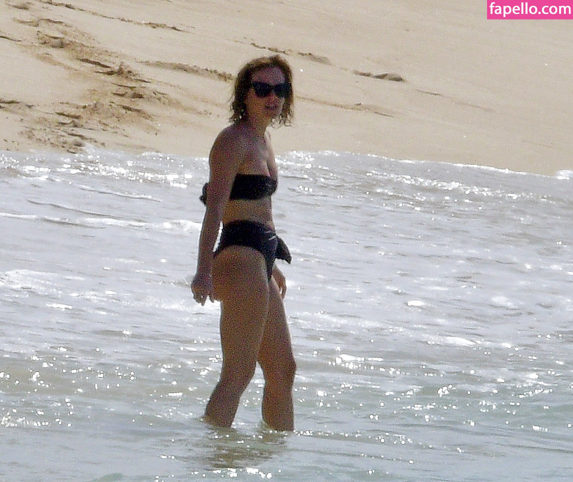 Emma Watson leaked nude photo #1368 (Emma Watson / EmmaWatson / elizarosewatson)