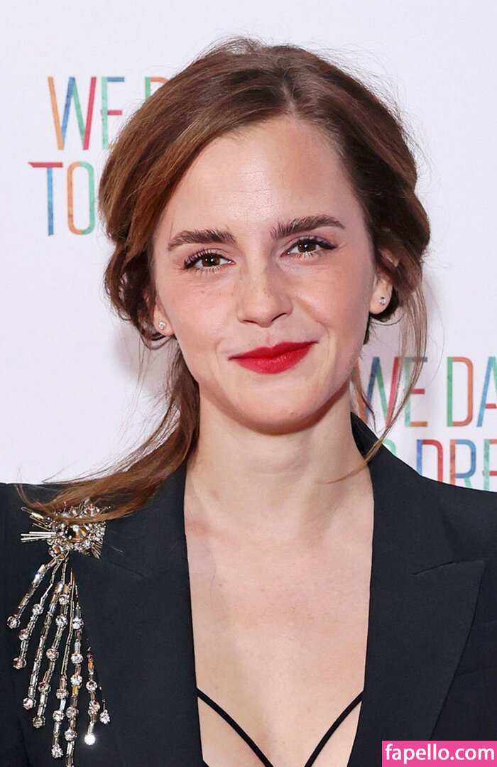 Emma Watson leaked nude photo #1428 (Emma Watson / EmmaWatson / elizarosewatson)