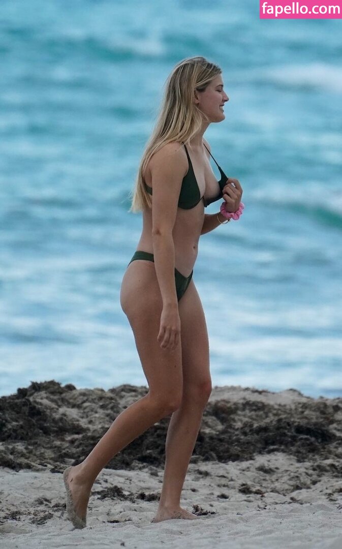 Eugenie Bouchard Genie Geniebouchard Nude Leaked Photo 328 Fapello