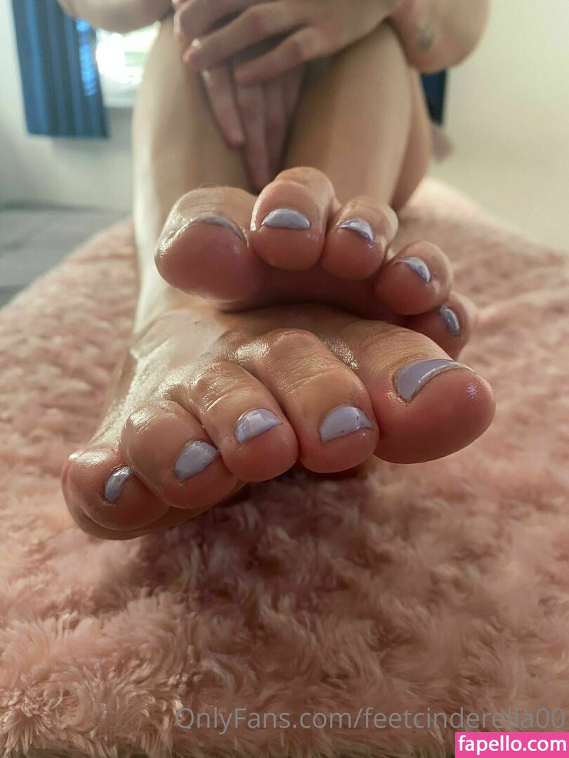 feetcinderella00 leaked nude photo #0004 (feetcinderella00 / yellowcinderella_)